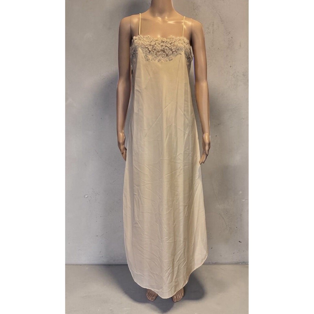 Vintage Alice Maloof Nightgown with Lace Detail Size Small Cottacore Sexy